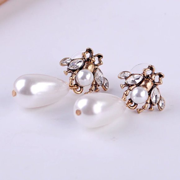 Vintage Insect pearl drop earrings - Picture 2 of 5